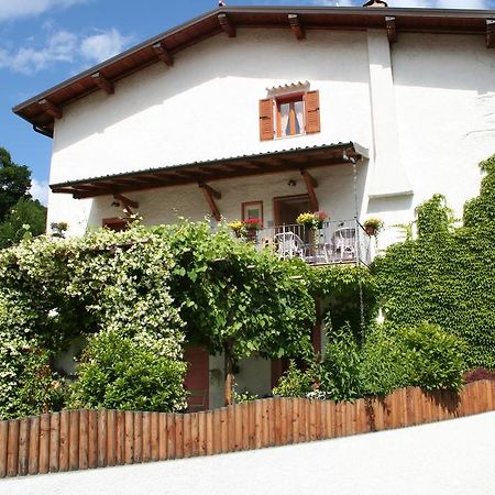 Casa Vacanze Regina Del Lago Tremosine Exteriör bild