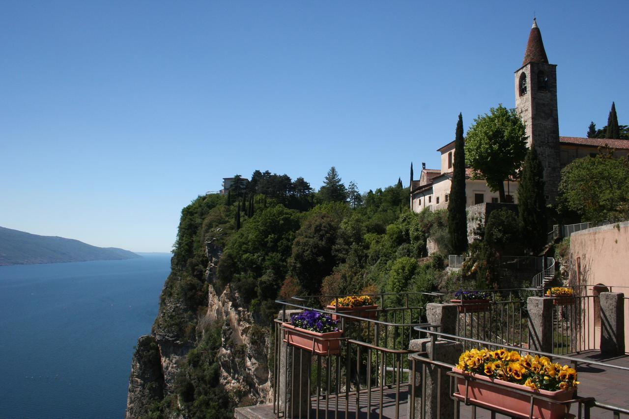 Casa Vacanze Regina Del Lago Tremosine Exteriör bild
