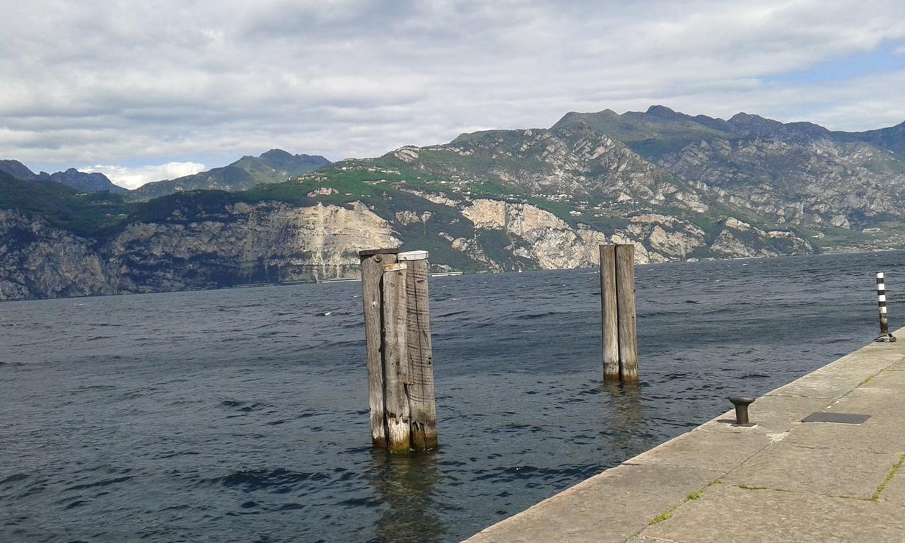 Casa Vacanze Regina Del Lago Tremosine Exteriör bild